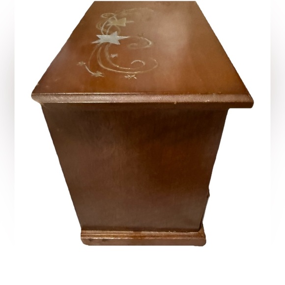Vintage Wooden musical Jewelry Box - Picture 5 of 8